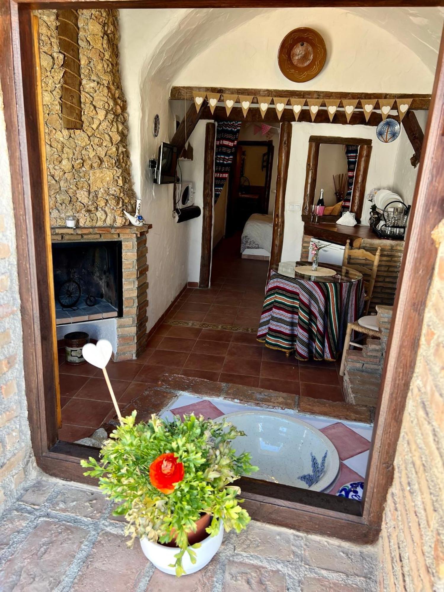 Cuevas De La Paz - Cave House Holidays Лос-Каррионес Номер фото
